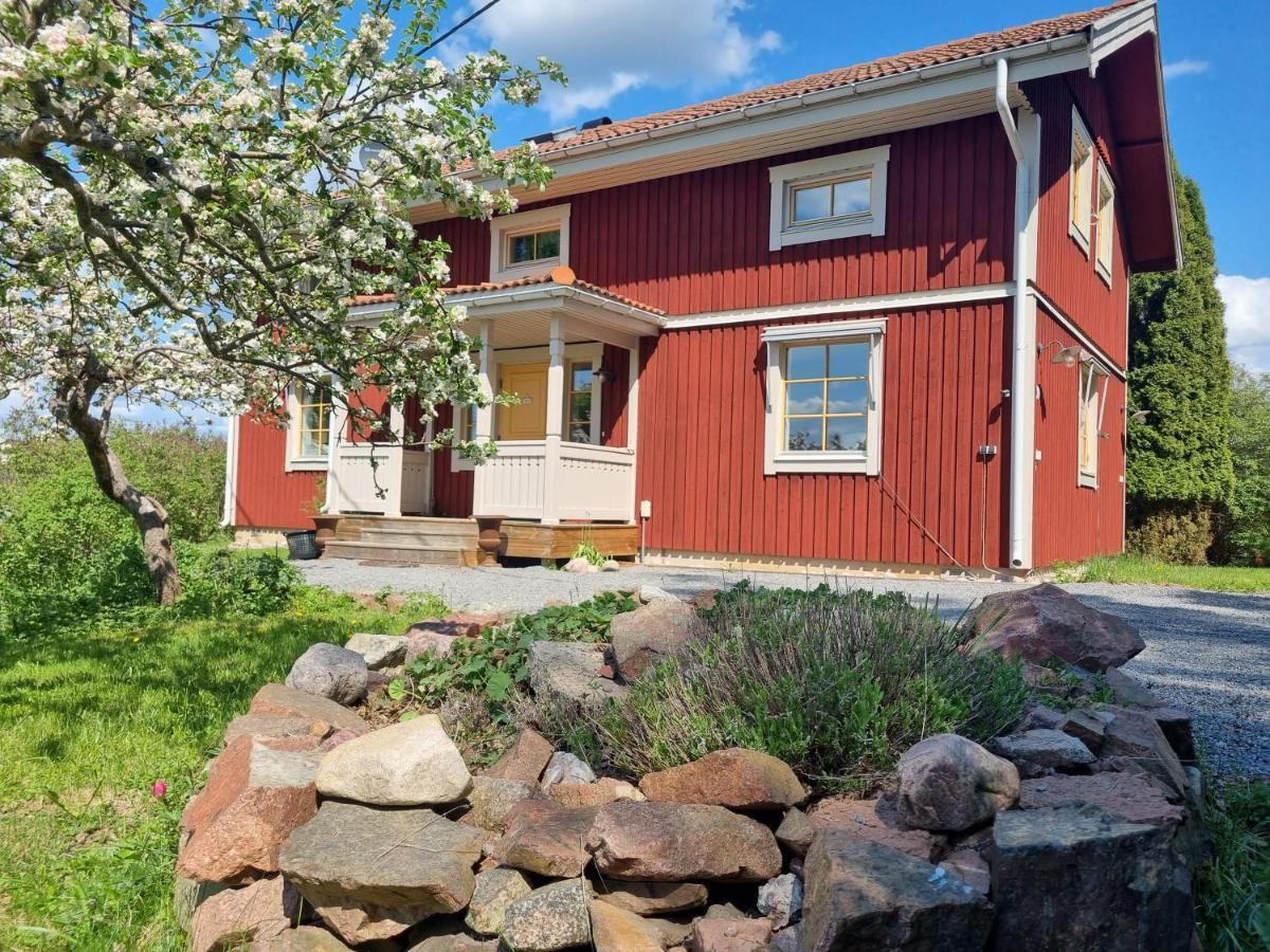 Saellinge House - Cozy Villa With Fireplace And Garden Close To Uppsala Exteriör bild